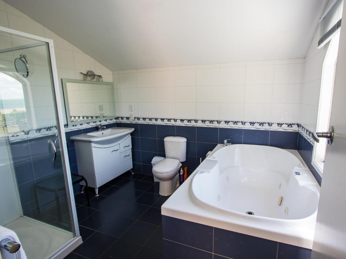La Casa Al Mare - Golden Bay Beach House Tasman Exterior foto